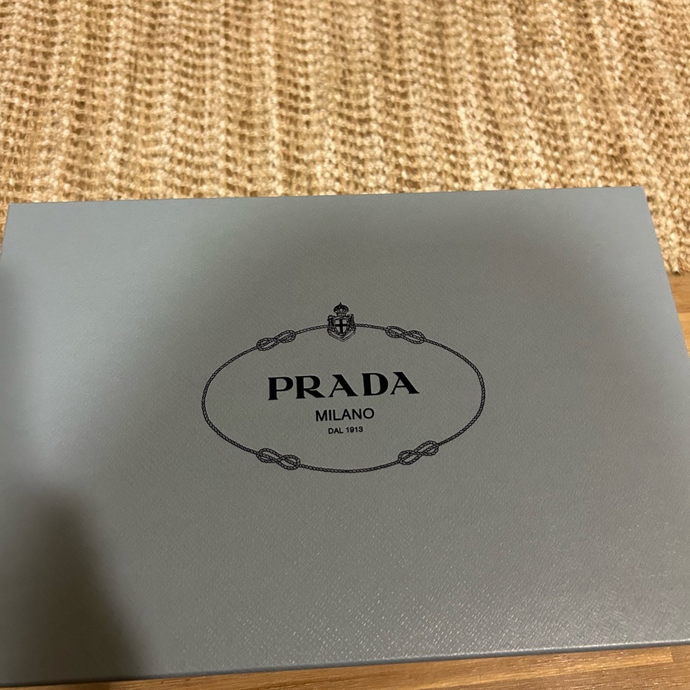 Prada heel - Picture 4 of 8
